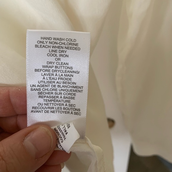 Banana Republic silk blouse - Picture 6 of 6